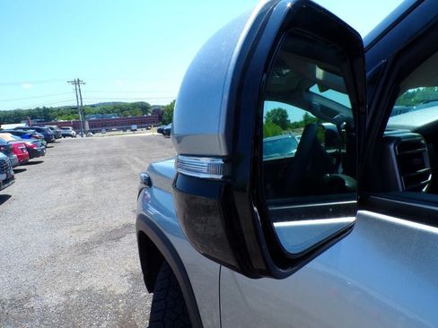 Used 2022 Toyota Tundra SR5 w/ TRD Off-Road Premium Package AWD/4WD image 4
