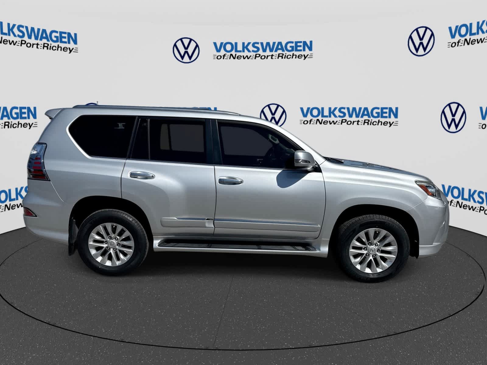 Used 2016 Lexus GX 460 w/ Premium Package AWD/4WD image 15