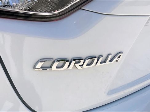 Used 2023 Toyota Corolla LE FWD image 30