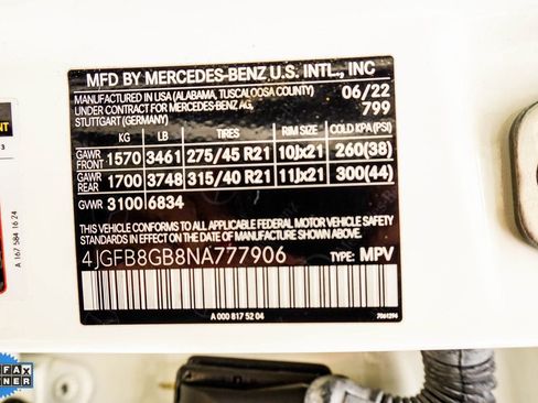 Used 2022 Mercedes-Benz GLE 580 4MATIC w/ Night Package image 40