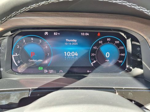 Used 2026 Volkswagen Atlas SE FWD image 15