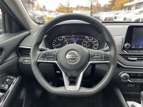 Certified 2021 Nissan Altima 2.5 SV image 21