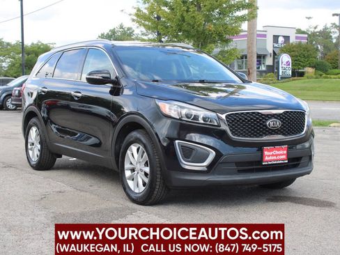 Used 2018 Kia Sorento FWD image 3