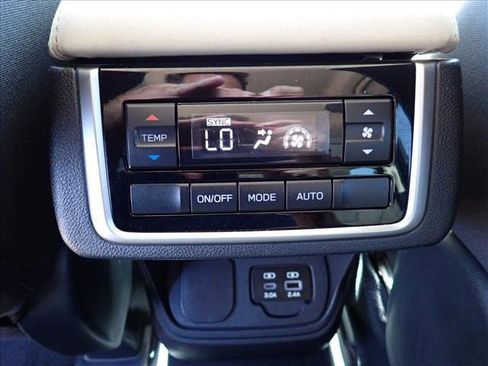 Used 2025 Subaru Ascent Premium AWD/4WD image 11