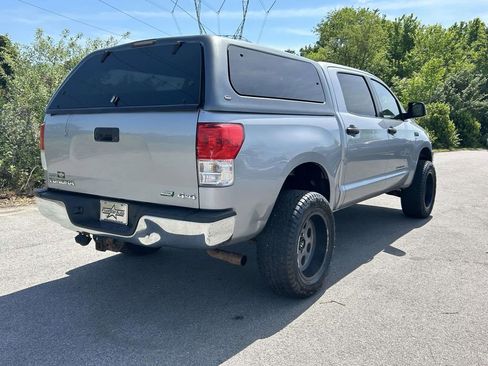 Used 2011 Toyota Tundra 4x4 CrewMax w/ Tow Pkg image 3