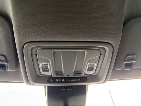 Used 2022 GMC Sierra 1500 Elevation image 18