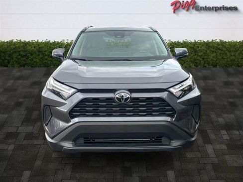 Used 2025 Toyota RAV4 XLE w/ Convenience Package image 5