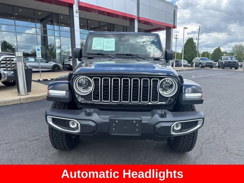 Used 2025 Jeep Wrangler Unlimited Sahara AWD/4WD image 10