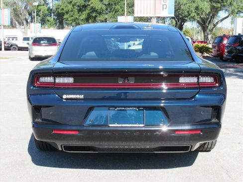 Used 2025 Dodge Charger R/T w/ Sun & Sound Package image 5