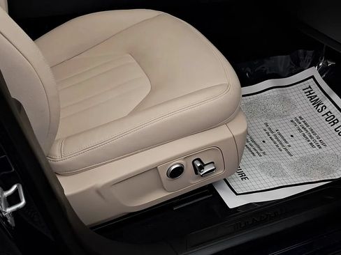 Used 2021 Maserati Levante S AWD/4WD image 25