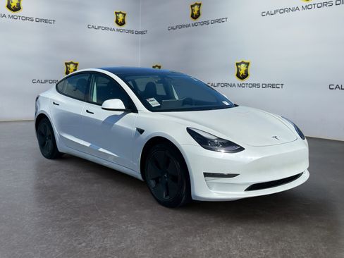 Used 2023 Tesla Model 3 Standard Range RWD image 7