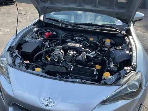Used 2015 Scion FR-S RWD image 23