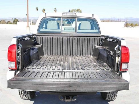 Certified 2018 Toyota Tacoma SR image 25