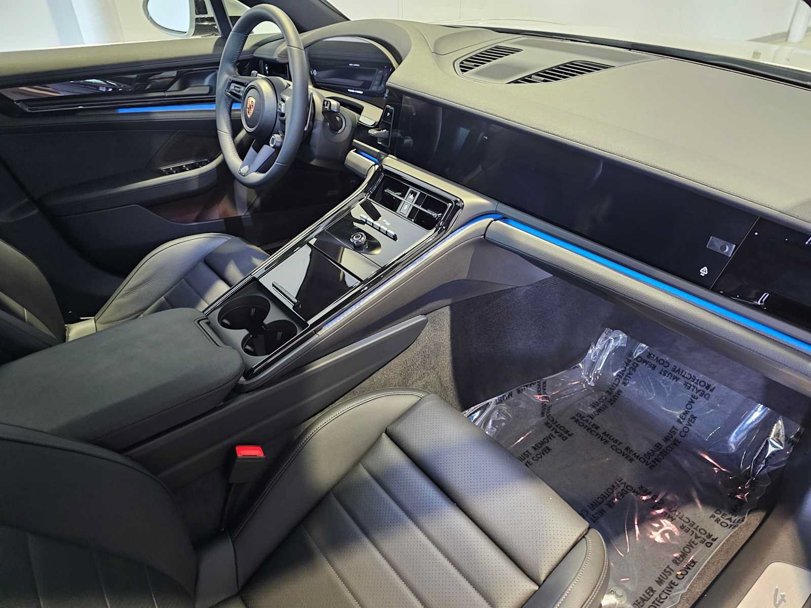 New 2025 Porsche Panamera 4 AWD/4WD image 13