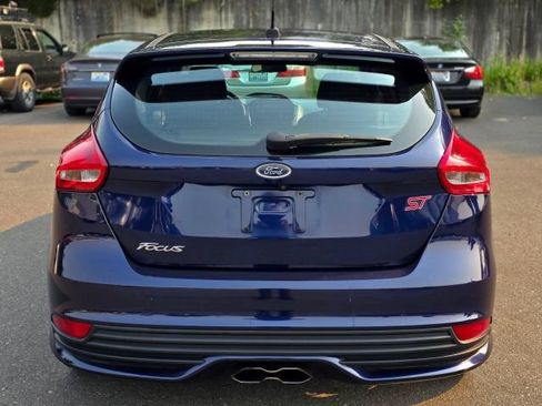 Used 2016 Ford Focus ST FWD image 6