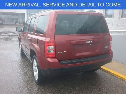 Used 2011 Jeep Patriot Latitude AWD/4WD image 3