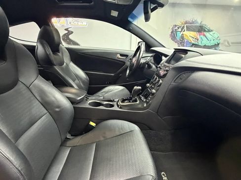 Used 2015 Hyundai Genesis 3.8 RWD image 33