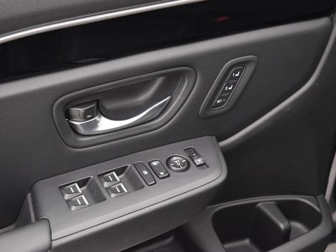 Used 2024 Honda Pilot Touring image 23