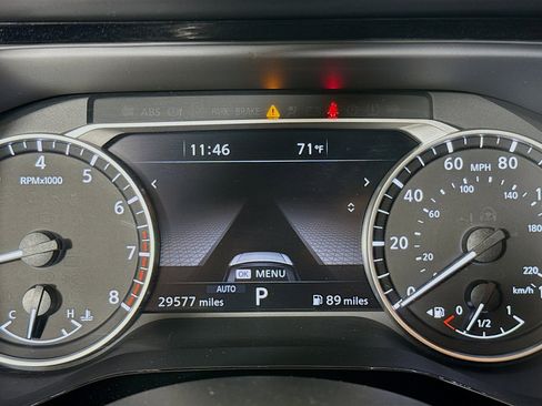 Used 2025 Nissan Pathfinder SL AWD/4WD image 13