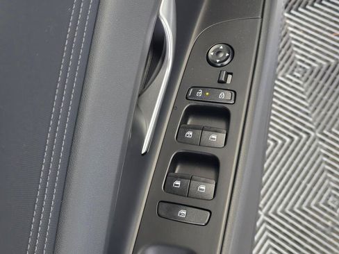 New 2026 Hyundai Elantra Limited FWD image 21