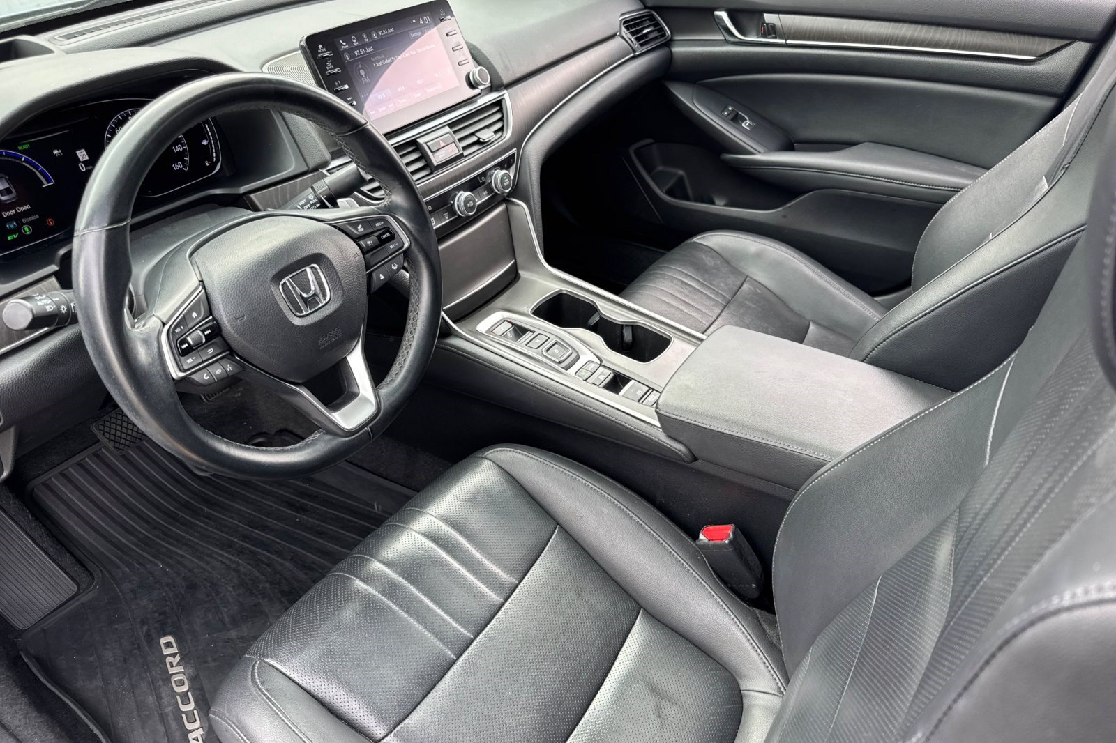 Used 2022 Honda Accord Touring image 4