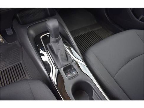 Certified 2022 Toyota Corolla LE FWD image 20