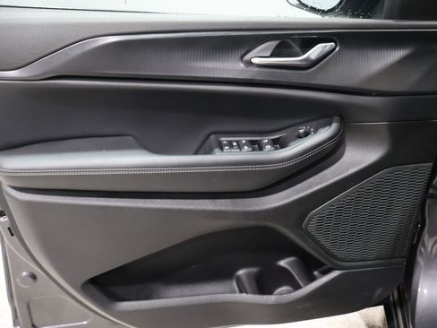 New 2026 Jeep Grand Cherokee Laredo image 8