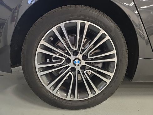 Used 2020 BMW 530i xDrive w/ Convenience Package image 10