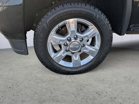 Used 2017 GMC Sierra 2500 Denali w/ Duramax Plus Package image 7