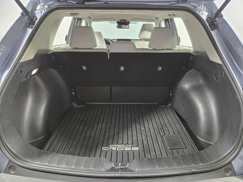 Used 2025 Toyota Corolla Cross L FWD image 27