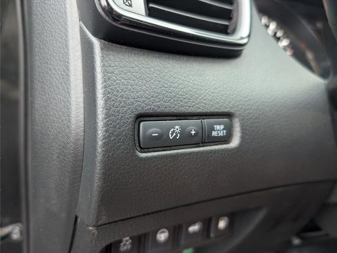 Used 2018 Nissan Rogue SL w/ Premium Package FWD image 22
