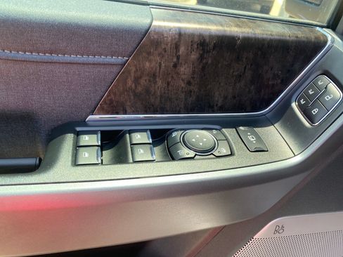 Used 2025 Ford F250 Lariat w/ Lariat Ultimate Package AWD/4WD image 14