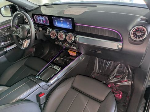 Used 2025 Mercedes-Benz GLB 250 image 23