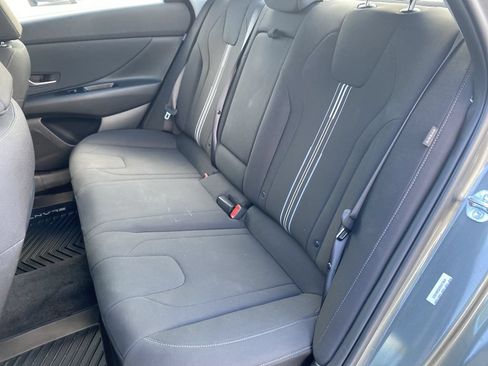 Certified 2025 Hyundai Elantra SEL FWD image 29