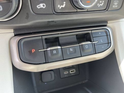 Used 2022 GMC Acadia Denali w/ Denali Ultimate Package AWD/4WD image 20