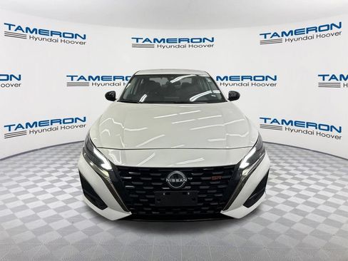 Used 2024 Nissan Altima 2.5 SR FWD image 8