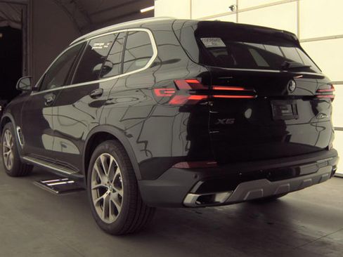 Used 2025 BMW X5 xDrive40i AWD/4WD image 4
