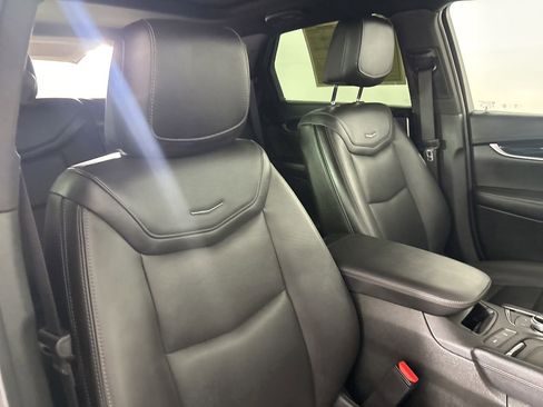 Used 2025 Cadillac XT5 Premium Luxury image 28