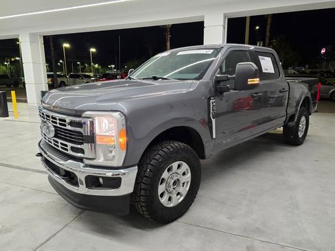 Used 2023 Ford F250 XLT AWD/4WD image 2
