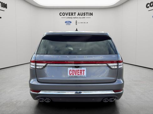 Used 2023 Lincoln Aviator Reserve w/ Equipment Group 201A image 4