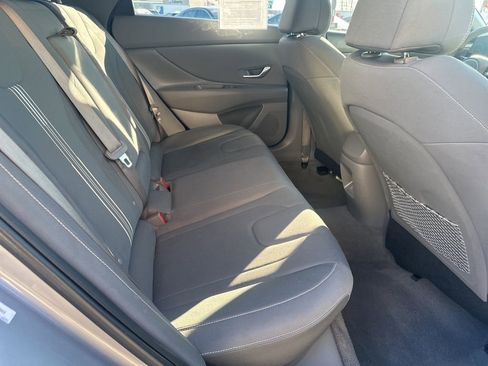 Used 2025 Hyundai Elantra SEL FWD image 24