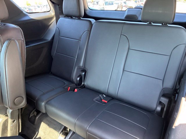 Used 2022 Chevrolet Traverse LT w/ LT Premium Package FWD image 15