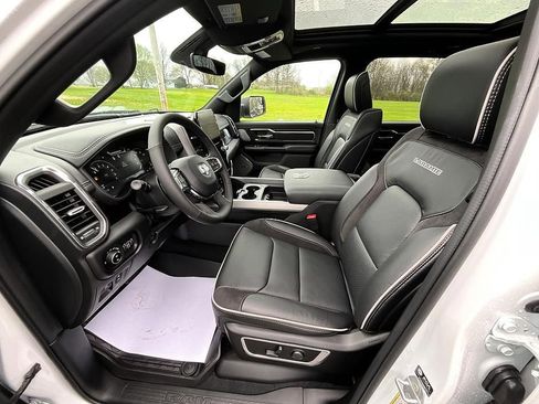 New 2026 RAM 1500 Laramie AWD/4WD image 15