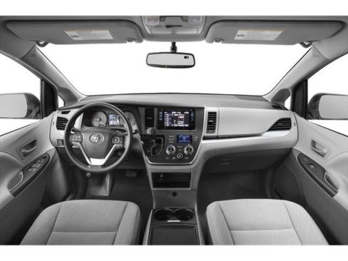 Used 2015 Toyota Sienna LE FWD image 8