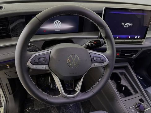 New 2026 Volkswagen Tiguan SE image 12