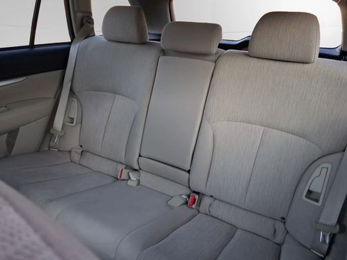 Used 2013 Subaru Outback 2.5i Premium w/ All-Weather Pkg image 14