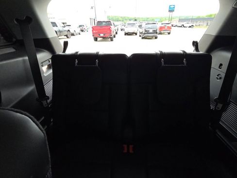 Used 2022 Ford Explorer XLT w/ Equipment Group 202A AWD/4WD image 14