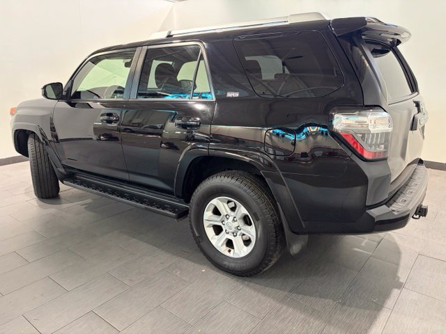 Used 2018 Toyota 4Runner SR5 RWD image 3