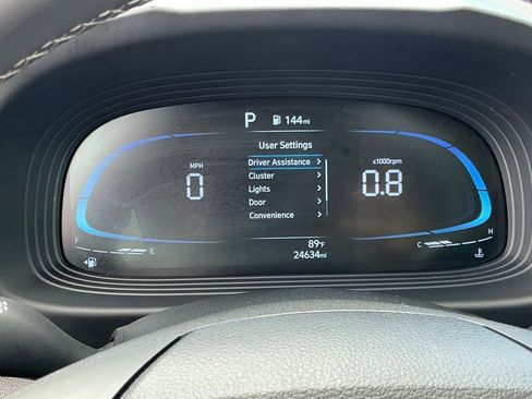 Used 2025 Hyundai Venue SEL FWD image 27