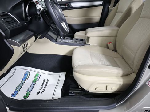 Used 2017 Subaru Outback 2.5i Premium image 13